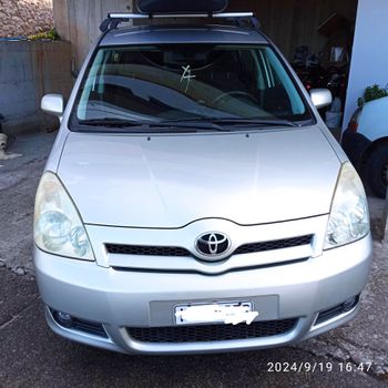 Toyota Corolla Verso '04