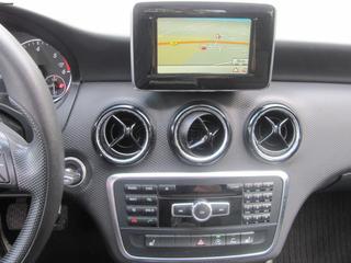 Mercedes-Benz A 180 2016-thumb-5