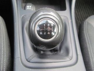 Mercedes-Benz A 180 2016-thumb-6