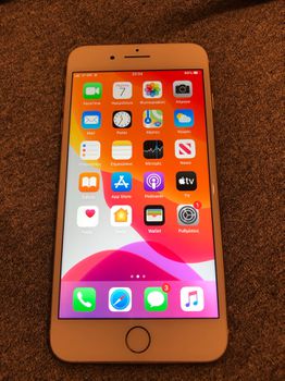 iPhone 8 plus 64 gb rose gold