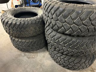 MAXXIS RAZR 295/70/17