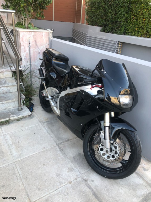 Suzuki RGV 250 1991 Vj22
