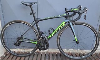 Giant '18 TCR ADVANCED 2  CARBON