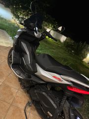 Aprilia SR GT 200 '23 SR 200