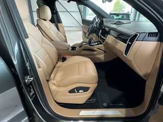 Porsche Cayenne 2021 E HYBRID PLUG IN / PANORAMA-thumb-37