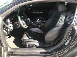 Audi R8 2013 5.2 FSI V10 Plus Coupe quattro S tronic-thumb-10
