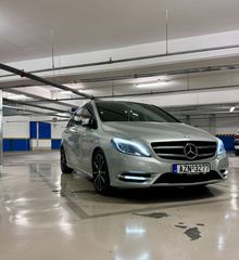 Mercedes-Benz B 200 '12 BLUEEFFICIENCY SPORT TOURER