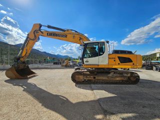 Liebherr '13 R926