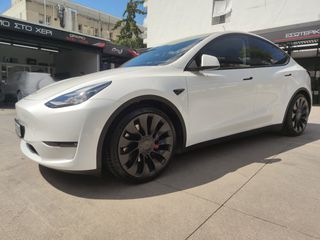 Tesla Model Y 2023 PERFORMANCE