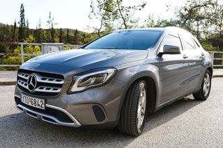 Mercedes-Benz GLA 200 '19 D URBANSTYLE EDITION 7G-DCT