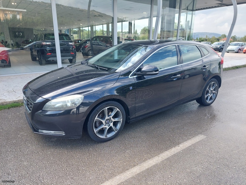 Volvo V40 2015