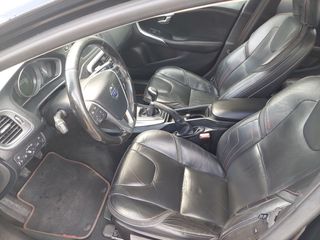Volvo V40 2015-thumb-8