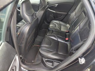 Volvo V40 2015-thumb-9