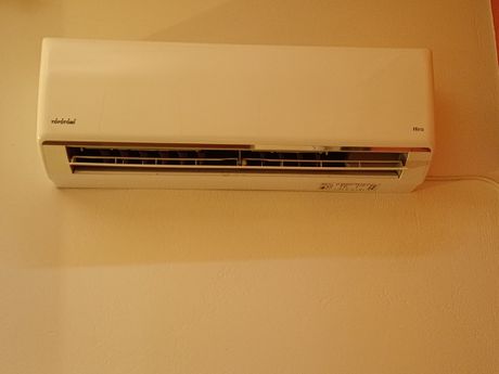 Toyotomi Hiro Inverter με ζημιά