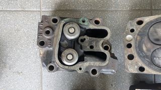 Καπάκια μηχανής με κάλυμα βαλβίδων MAN D2866 LF15 από MAN 372, 50€ το ένα-thumb-5