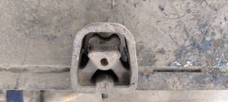 Βάση μηχανής εμπρός Mercedes-Benz A1682401217-thumb-1