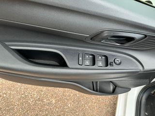 Hyundai i 20 2021-thumb-16