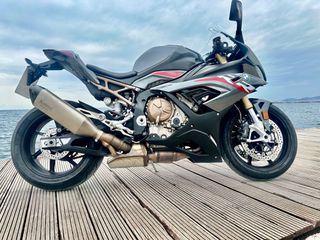 Bmw S1000RR 2022 Ζαντες Μ + AKRAPOVIC