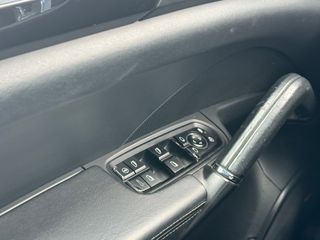 Porsche Cayenne 2010 S HYBRID-thumb-10