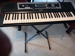 Αρμονιο με βαση YAMAHA YPT 210