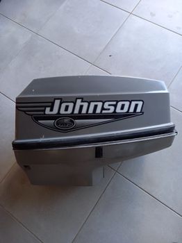 Καπάκια από JOHNSON 40HP 2000 2ΧΡΟΝΗ