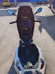 Piaggio Beverly 400 2023 HPE-thumb-6