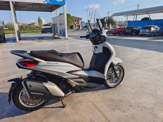 Piaggio Beverly 400 2023 HPE-thumb-8