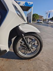 Piaggio Beverly 400 2023 HPE-thumb-11