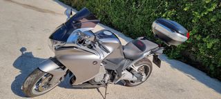 Honda VFR 1200 2010 1200F-thumb-5