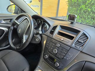 Opel Insignia 2010 1.8-thumb-2