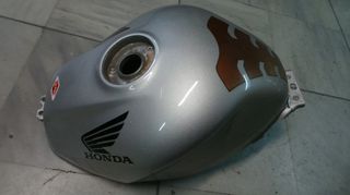 HONDA VFR 800 VTEC ΝΤΕΠΟΖΙΤΟ-ΡΕΖΕΡΒΟΥΑΡ ΑΣΗΜΙ 2002 - 2006 ΑΡΙΣΤΗ ΚΑΤΑΣΤΑΣΗ