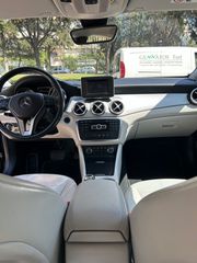 Mercedes-Benz GLA 200 '15 URBAN 7G-DCT