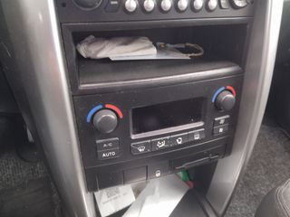 Peugeot 207 2009-thumb-14
