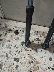 Πιρούνι μπροστά από sym magic 125-thumb-3