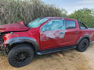 ΣΚΑΛΟΠΑΤΙ ΑΡΙΣΤΕΡΟ ΚΑΙ ΔΕΞΙ ΓΙΑ ISUZU D MAX 2020-  4 ΠΟΡΤΟ