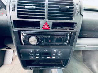 Audi A2 2001-thumb-8