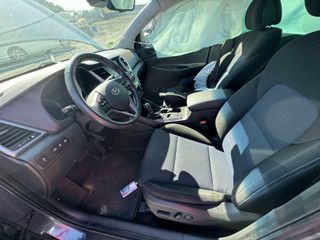 HYUNDAI TUSCON-thumb-4