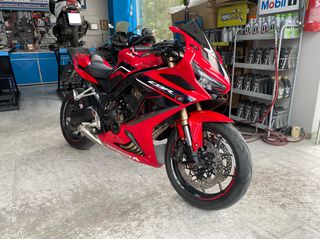 Honda CBR 650 '23 R  Racing Pack