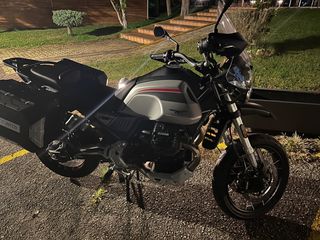 Moto Guzzi V 85 TT '23 Travel