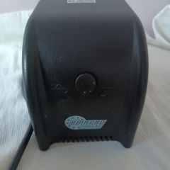 ΣΤΑΘΕΡΟΠΟΙΗΤΗΣ ΤΑΣΗΣ ΤΥΠΟΥ RELAY 1200VA AVR-1200M.Πλήρως λειτουργικό