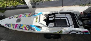 Phantom 2010 28 kevlar Steve Baker original UK speedboat-thumb-4