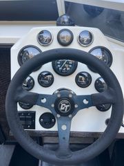 Phantom 2010 28 kevlar Steve Baker original UK speedboat-thumb-72