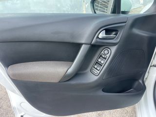 Citroen C3 2015 1.4 HDI 75 Attraction με NAVIGATION ΕΛΛΗΝΙΚΟ!-thumb-18