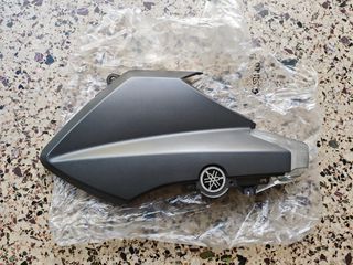 Yamaha X-max 14-16 Πλαστικό Δεξί