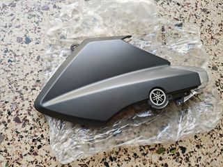 Yamaha X-max 14-16 Πλαστικό Δεξί-thumb-1