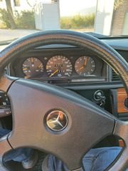 Mercedes-Benz E 180 1992-thumb-10