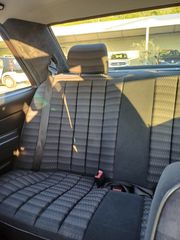 Mercedes-Benz E 180 1992-thumb-12