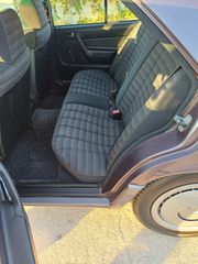Mercedes-Benz E 180 1992-thumb-14