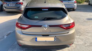 Renault Megane 2018-thumb-3