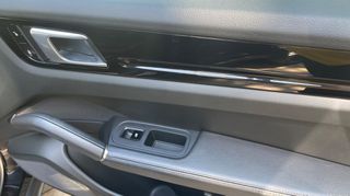 Porsche Cayenne 2018 S E-HYBRID-thumb-40